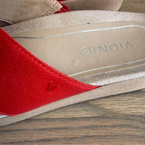 Vionic Red Leather Hayden Sandals - Picture 4 of 7